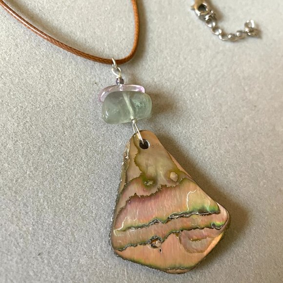 Red Abalone Shell Fluorite Amethyst Gemstone Crystal Necklace Ocean Beach Sea - Picture 5 of 13